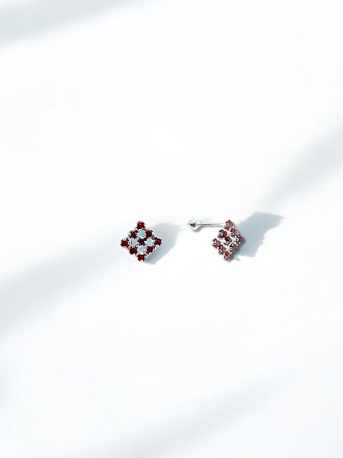 Silver Red Square Earrings A14