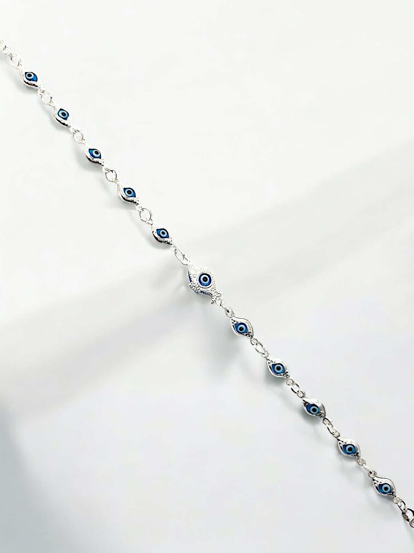 Silver Blue Eyes Bracelet A140