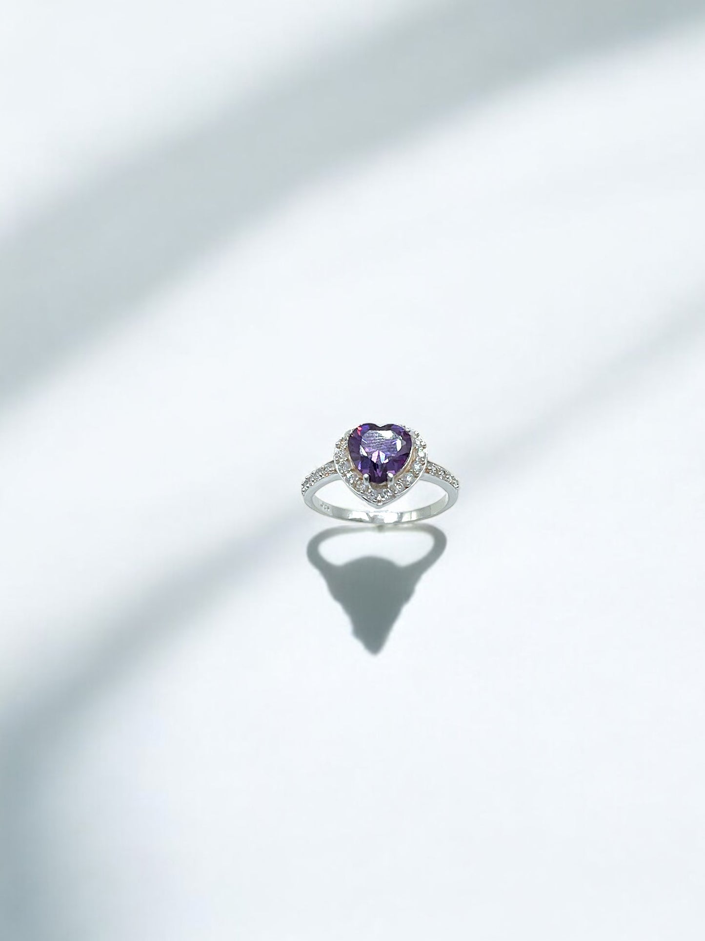 Silver Purple Heart Diamond Ring A103