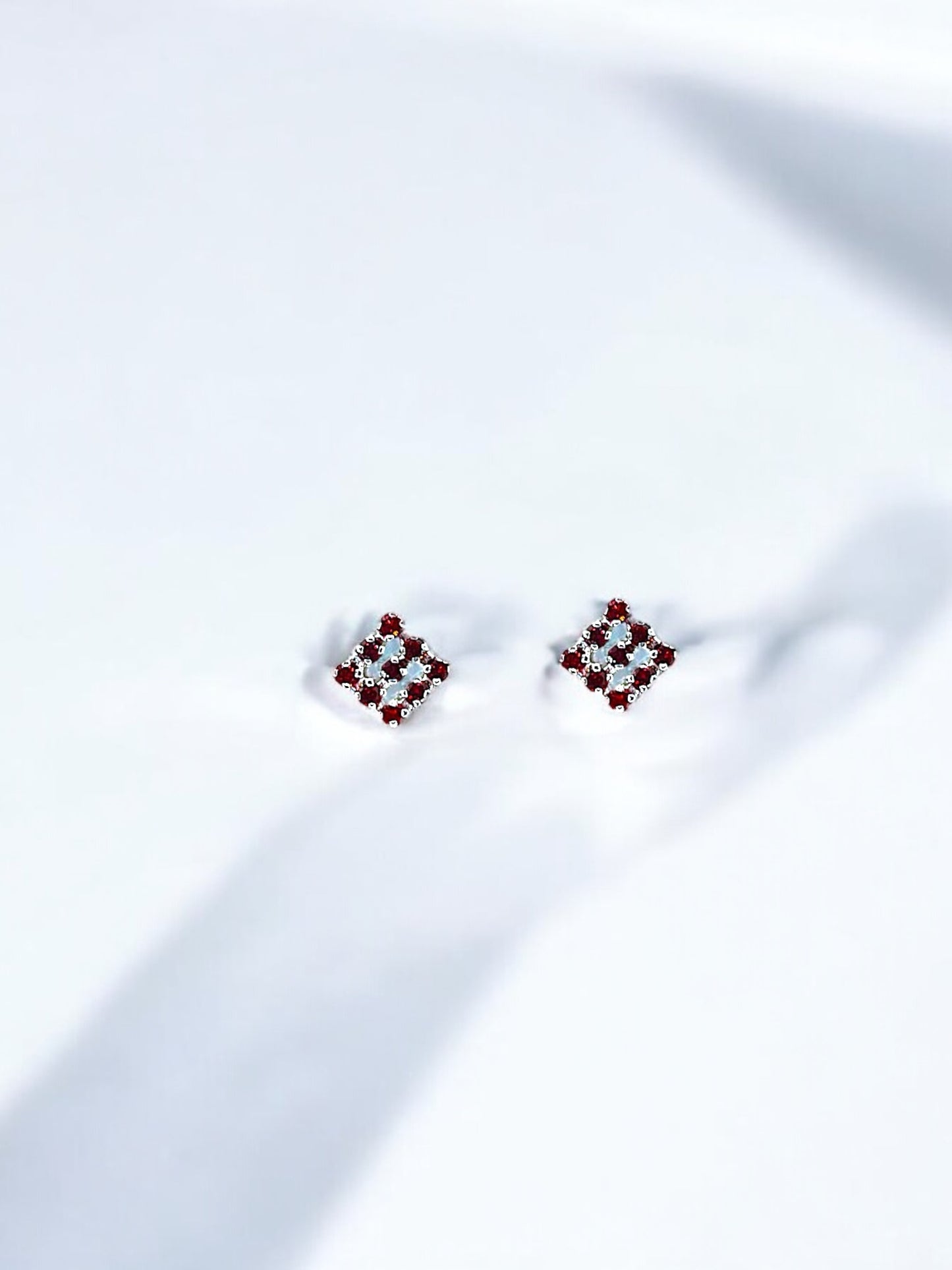 Silver Red Square Earrings A14