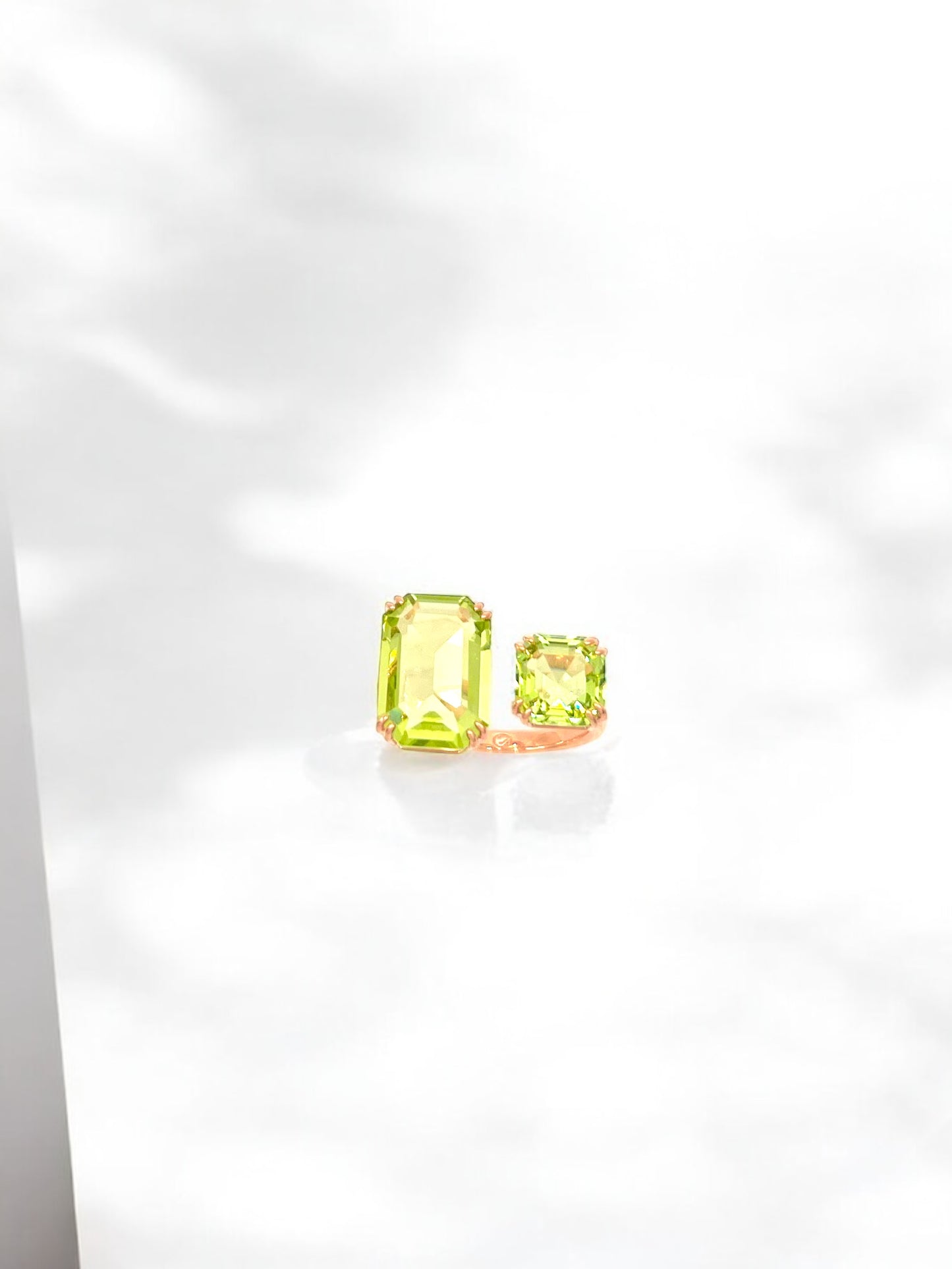 High Quality Green Stones Ring A77